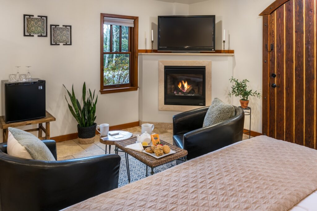 After exploring the best Oregon Coast Attractions, head to your elegant guest suite at our Oregon Coast hotel